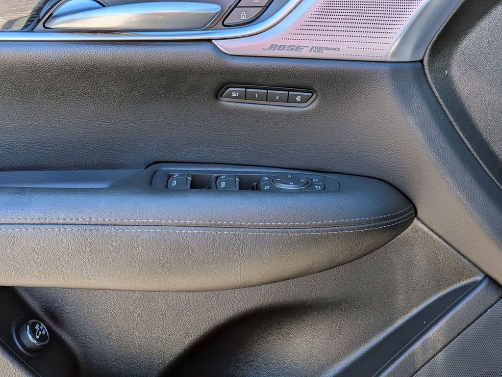 Used 2023 Cadillac XT5 Premium Luxury image 10