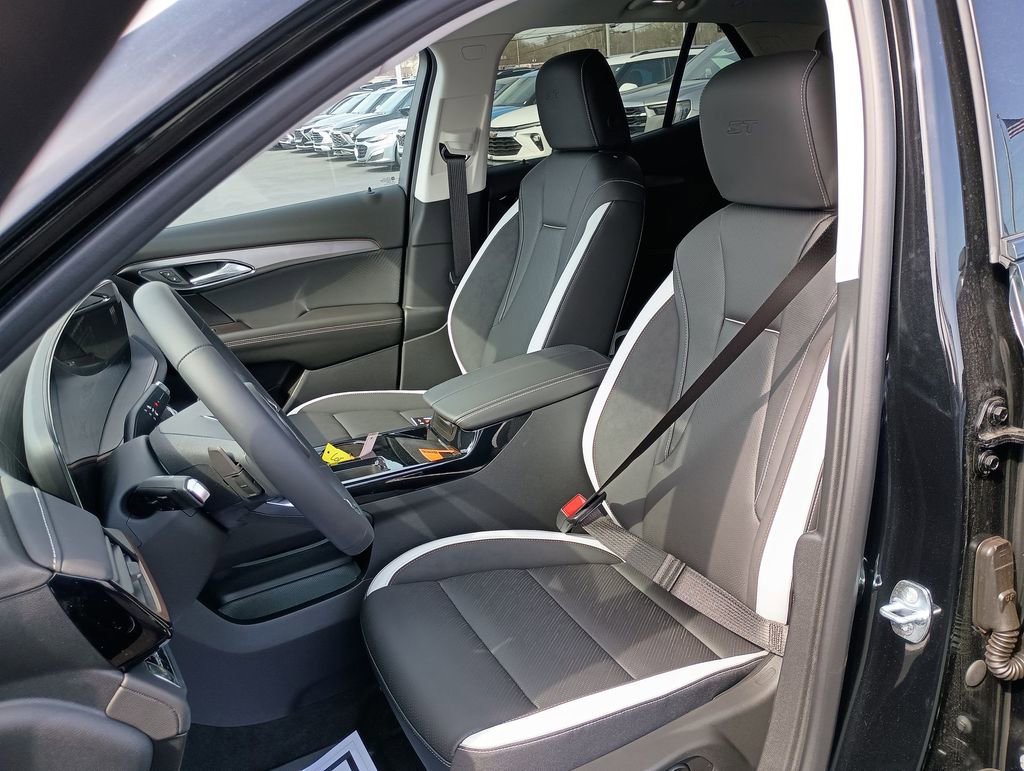 New 2026 Buick Envision Sport Touring image 17