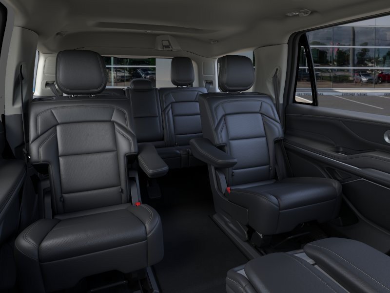 New 2026 Lincoln Navigator Premiere AWD/4WD image 11