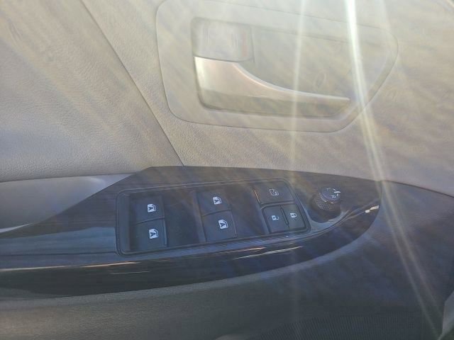 Used 2018 Toyota Sienna XLE w/ XLE Navigation Package image 7