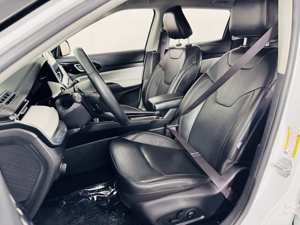Used 2022 Jeep Compass Limited AWD/4WD image 6