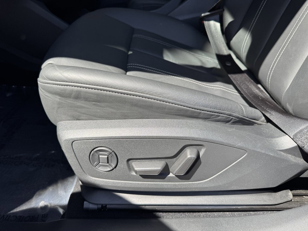 Used 2023 Audi Q4 e-tron Premium Plus w/ Premium Plus image 34