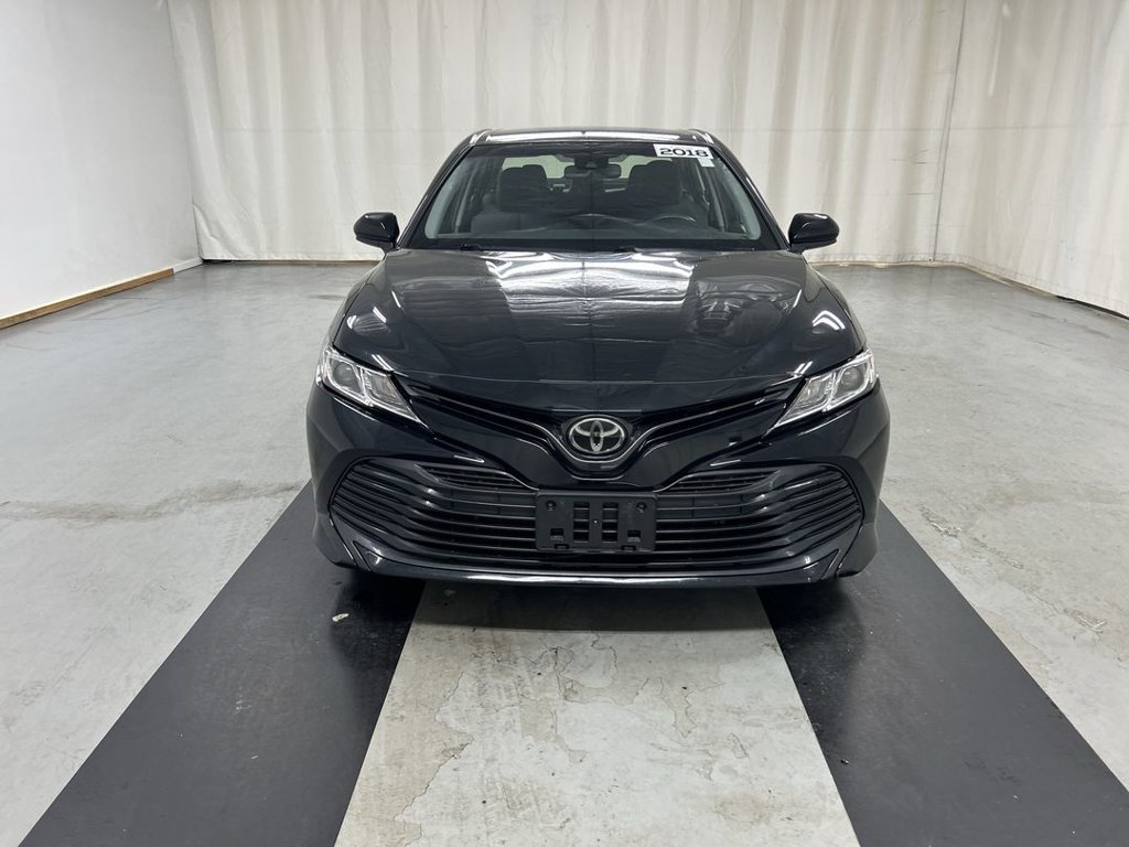 Used 2018 Toyota Camry LE FWD image 3