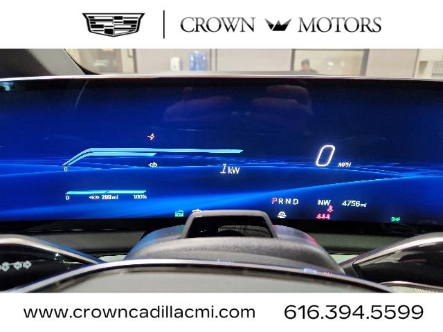 Used 2025 Cadillac Optiq Luxury 2 w/ LPO, Floor Liner Package AWD/4WD image 13