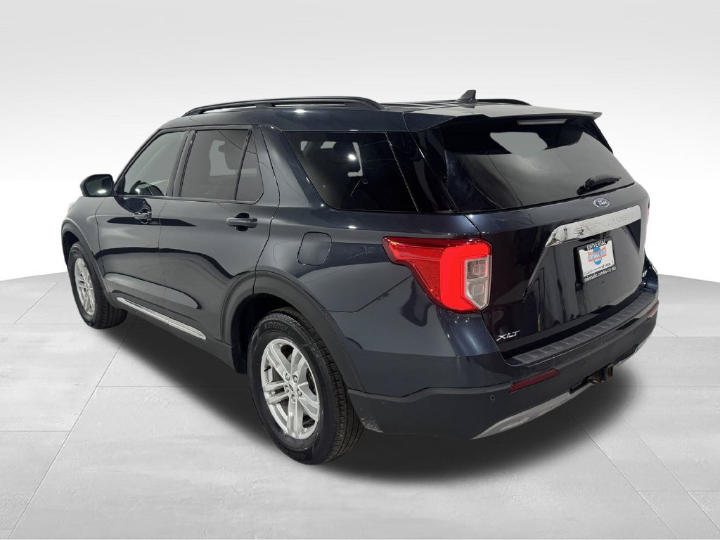 Used 2022 Ford Explorer XLT AWD/4WD image 37