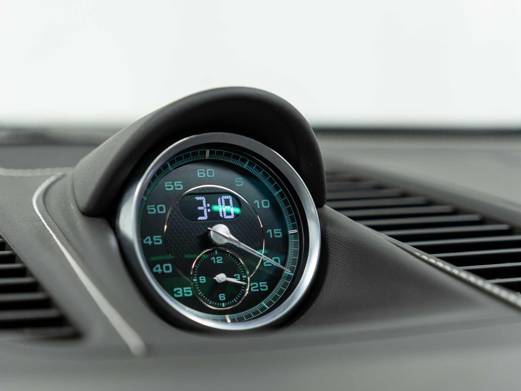 Certified 2014 Porsche 911 50th Anniversary Edition RWD image 30