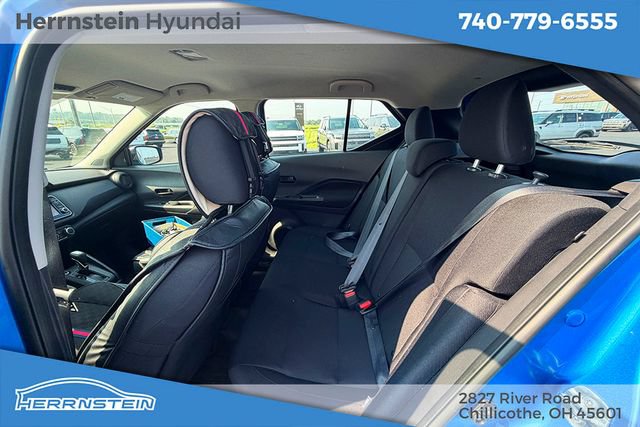 Used 2023 Nissan Kicks S FWD image 5
