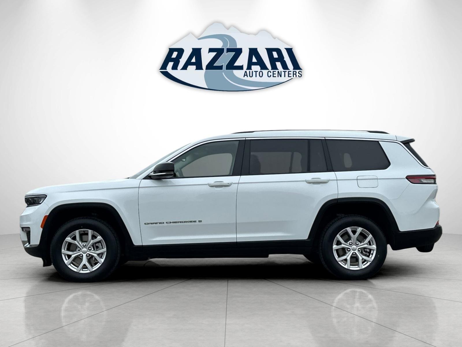 Used 2023 Jeep Grand Cherokee L Limited image 6