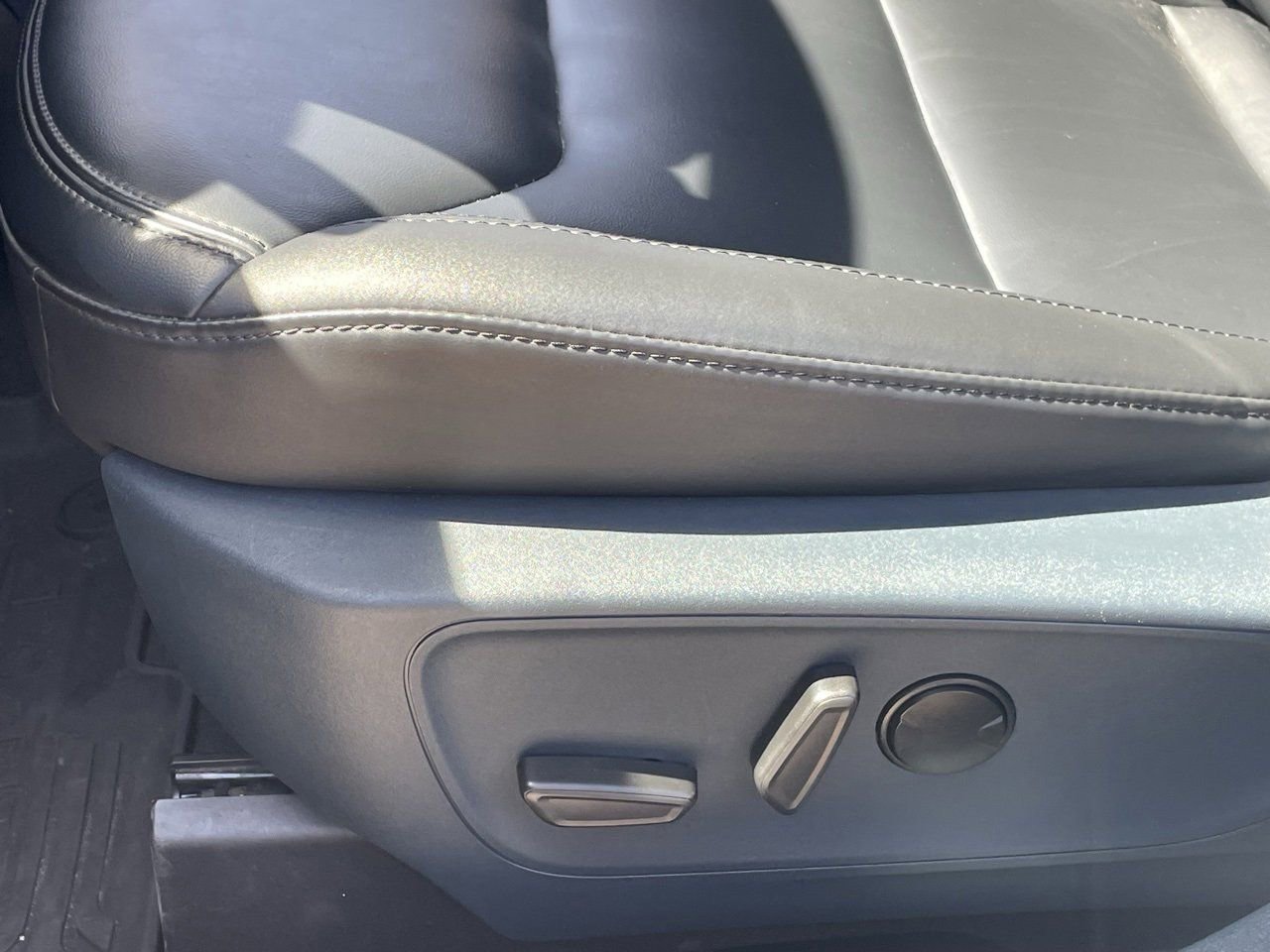 Used 2023 Ford Maverick Lariat w/ Black Appearance Package image 4