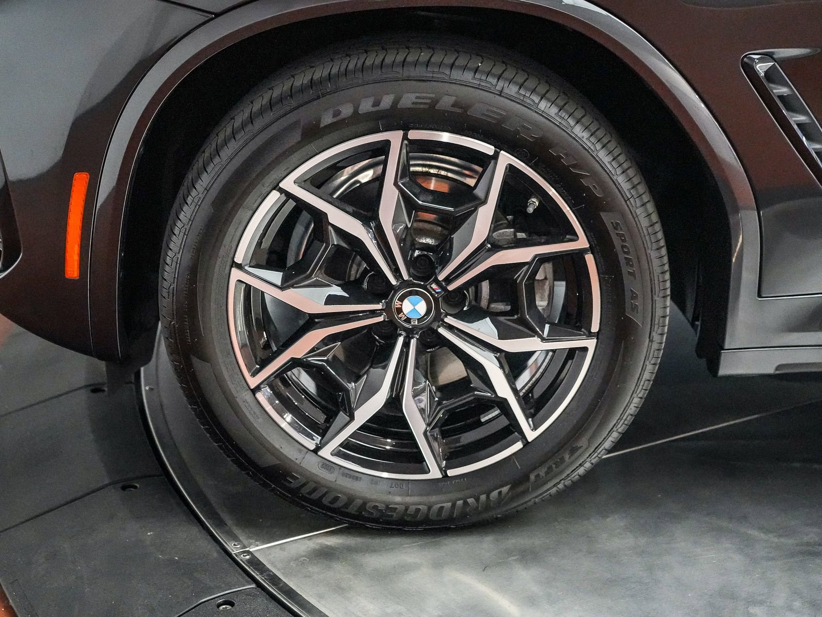 Used 2025 BMW X4 xDrive30i image 10