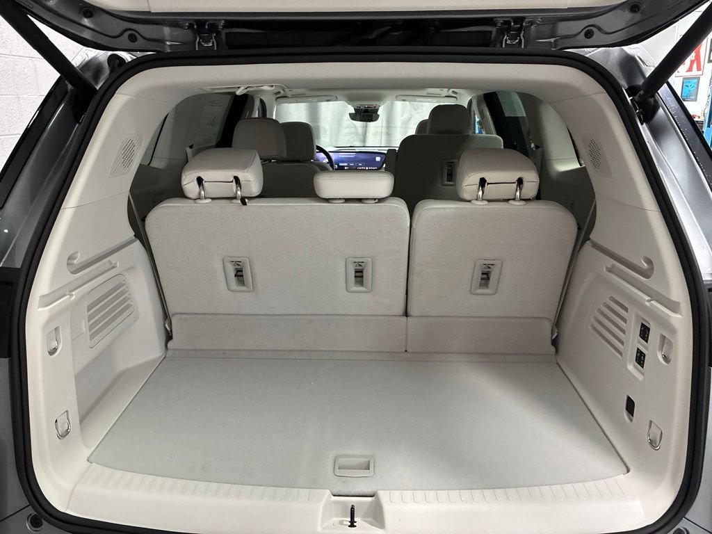 New 2027 Buick Enclave Avenir AWD/4WD image 17