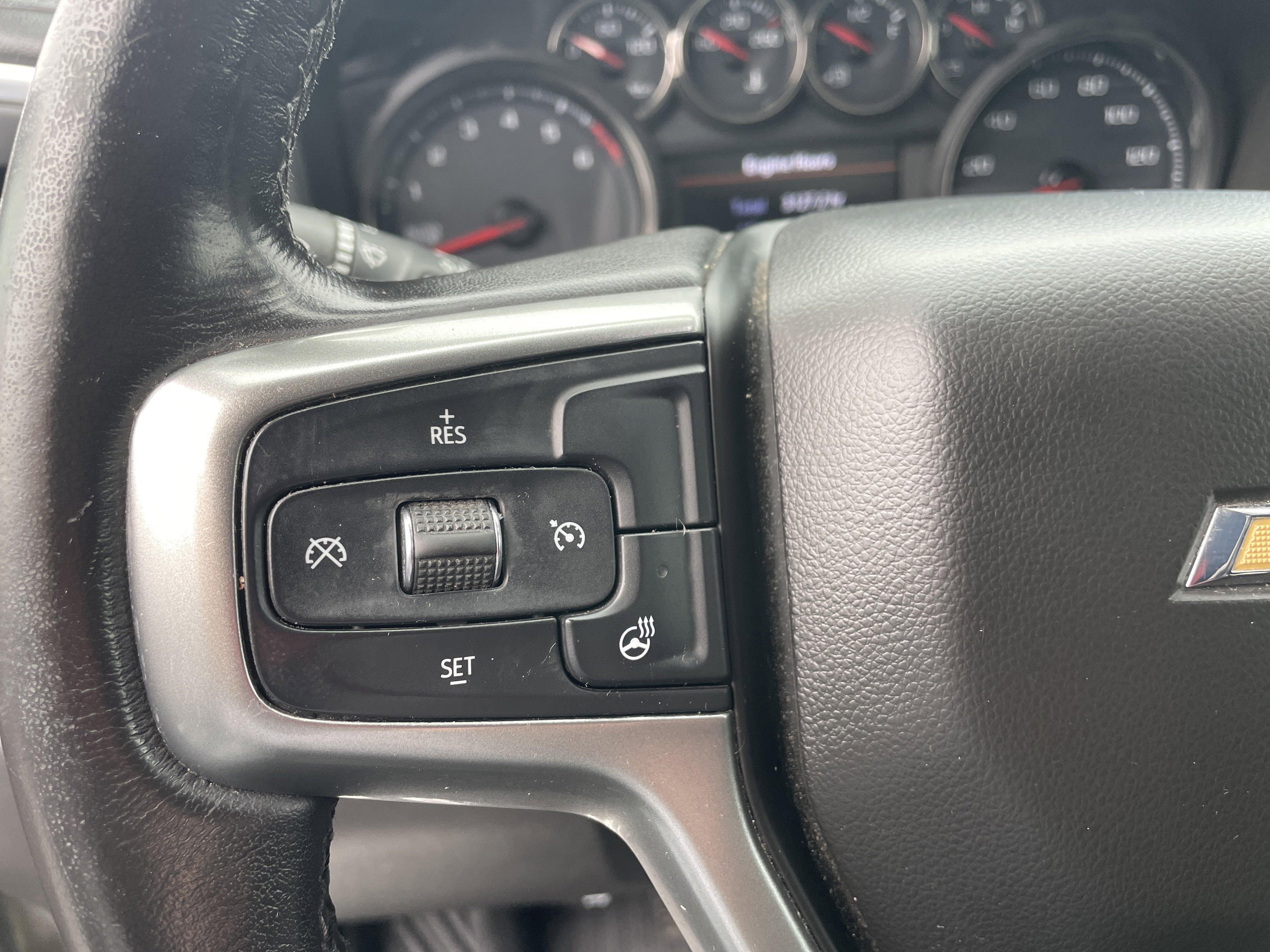 Used 2020 Chevrolet Silverado 1500 LT w/ All-Star Edition image 30