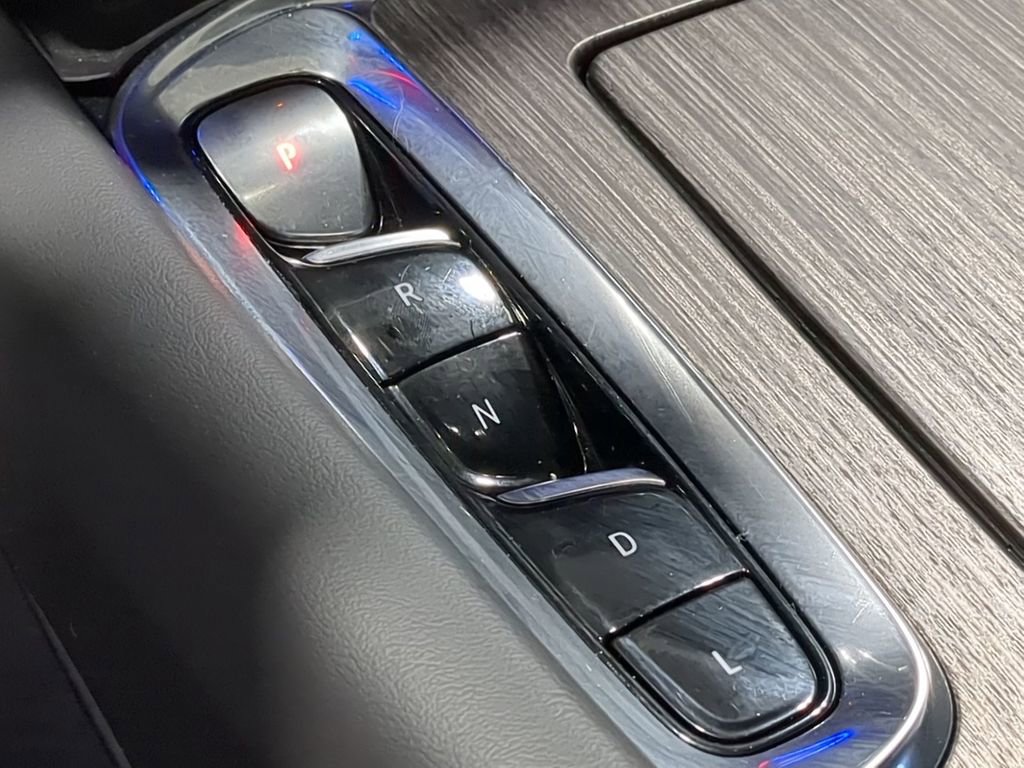 Used 2024 Buick Enclave Avenir w/ Avenir Technology Package AWD/4WD image 40