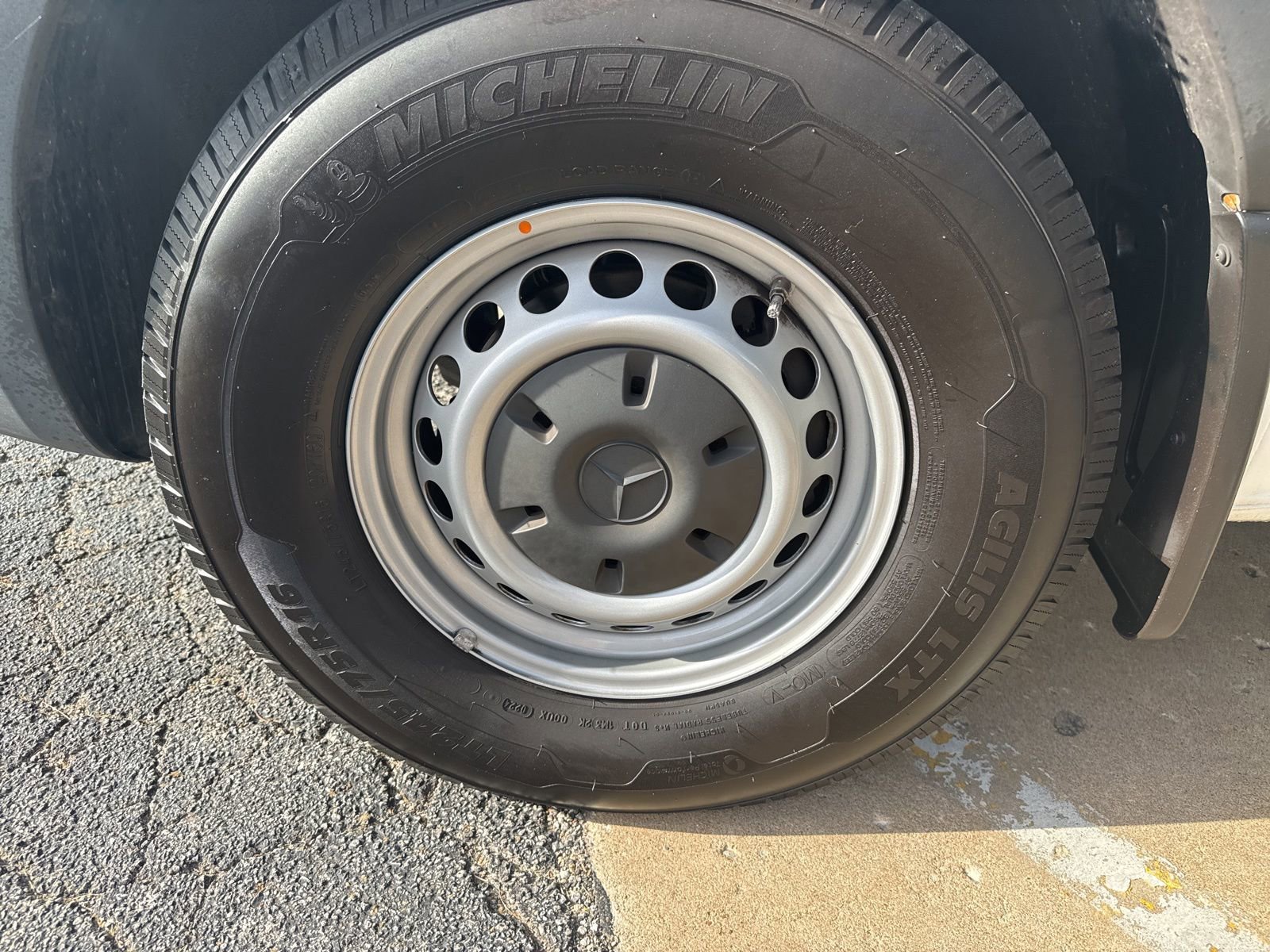 Used 2024 Mercedes-Benz Sprinter 2500 image 9