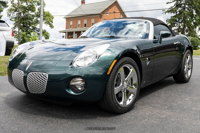 Used 2007 Pontiac Solstice Convertible w/ Premium Package RWD image 22