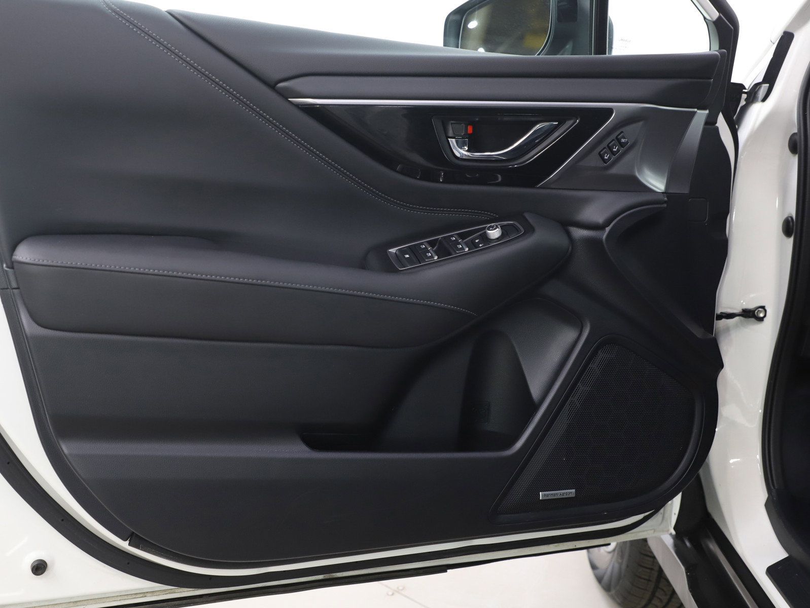 Used 2024 Subaru Outback Limited image 19