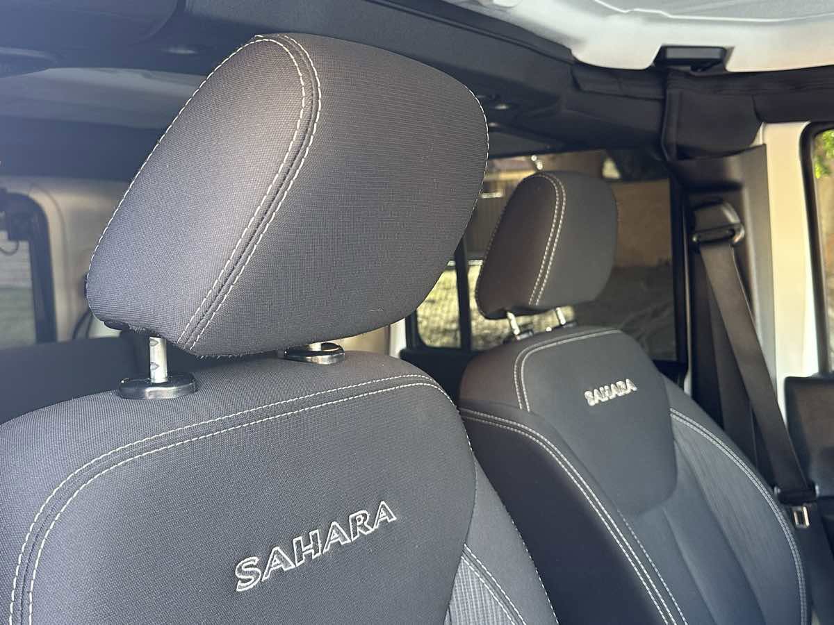 Used 2016 Jeep Wrangler Unlimited Sahara w/ Connectivity Group image 46