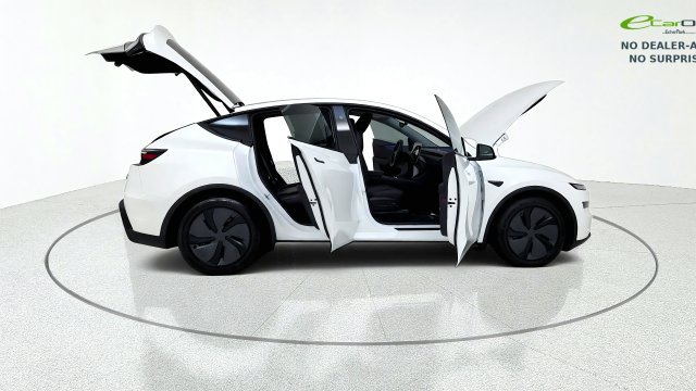 Used 2026 Tesla Model Y Long Range AWD/4WD image 19