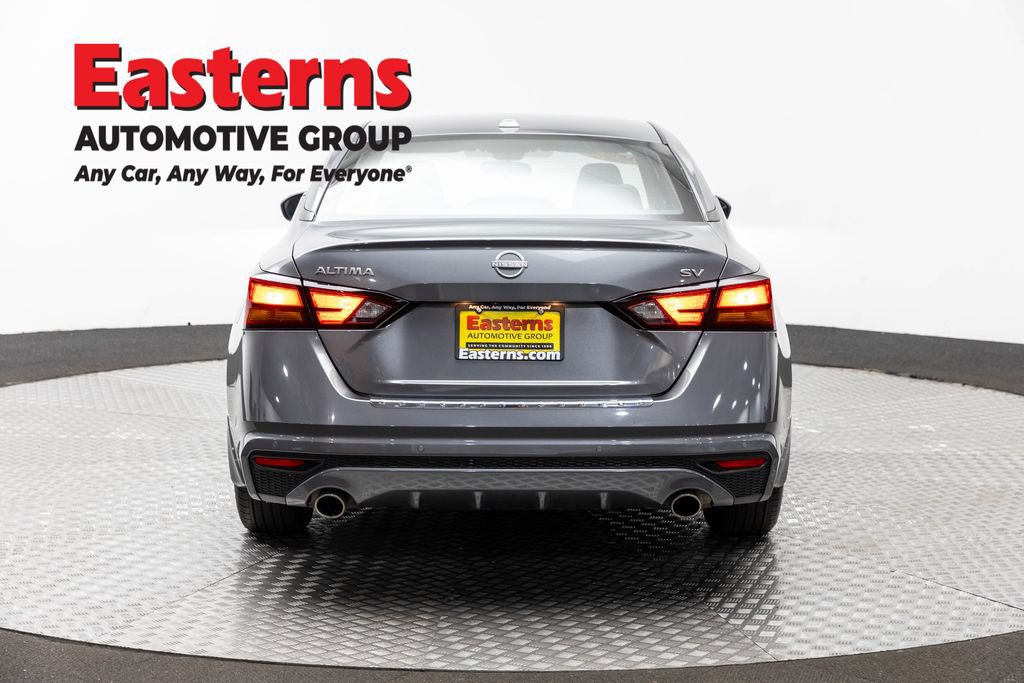 Used 2023 Nissan Altima 2.5 SV w/ SV Premium Package FWD image 6