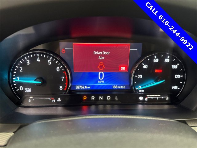 Used 2022 Ford Explorer XLT w/ Equipment Group 202A image 5