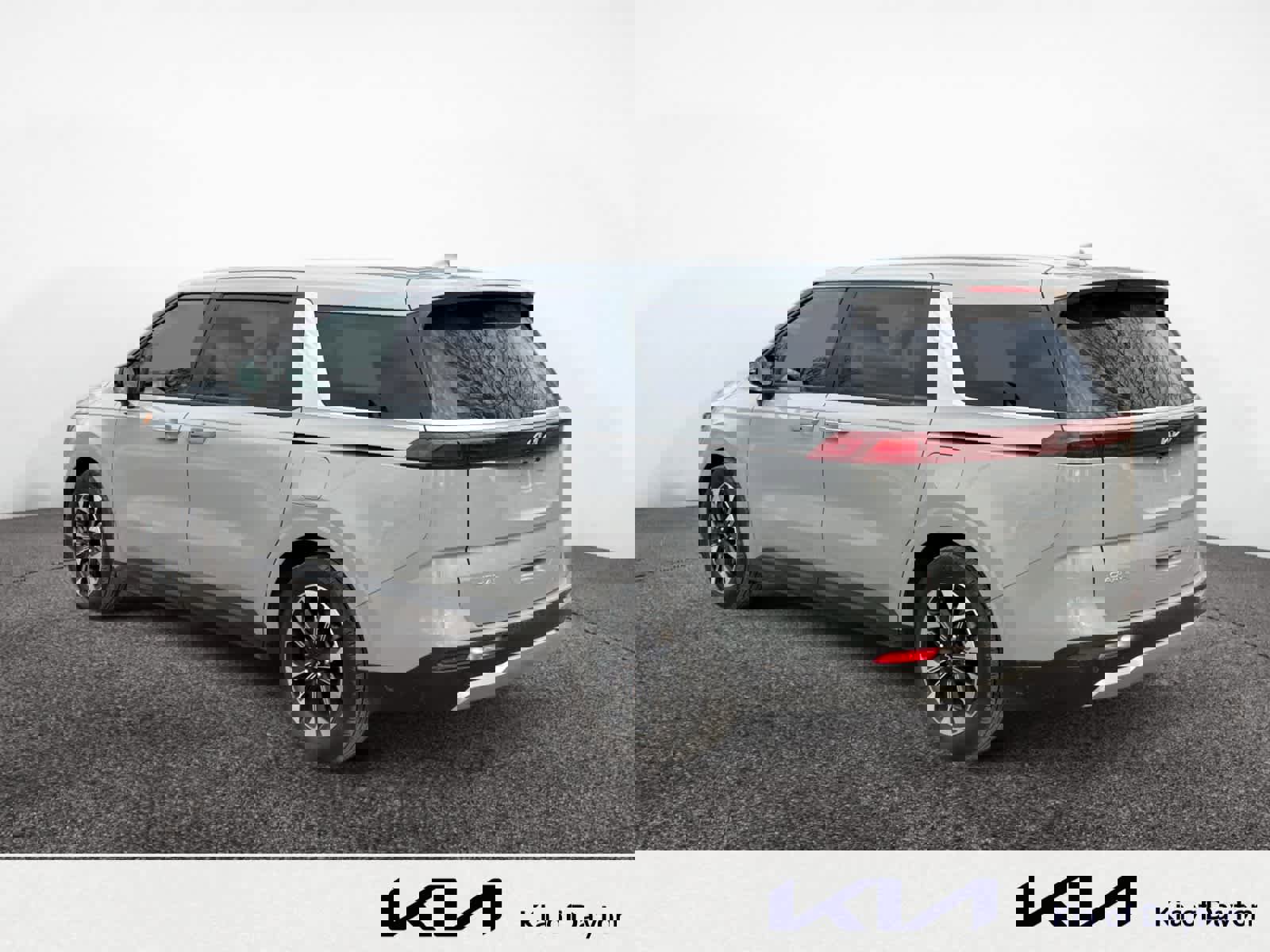 Used 2024 Kia Carnival EX image 3