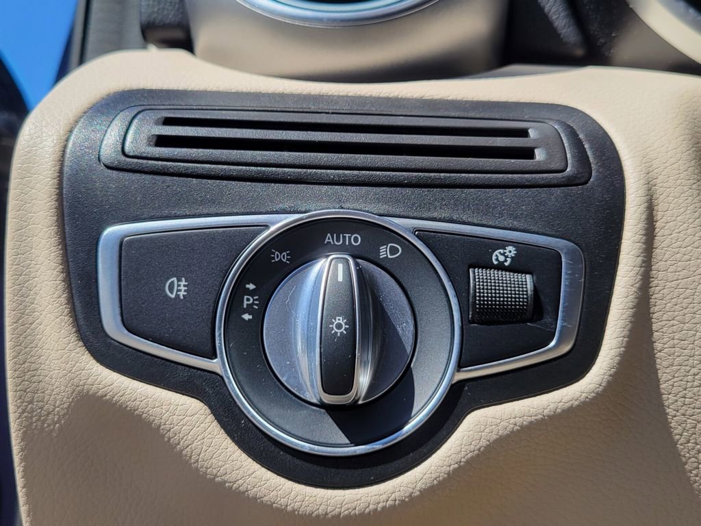 Certified 2022 Mercedes-Benz GLC 300 4MATIC image 25