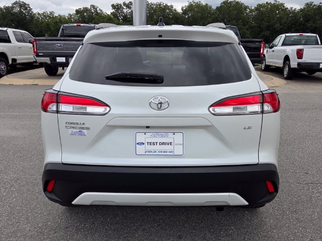 Used 2025 Toyota Corolla Cross LE FWD image 11