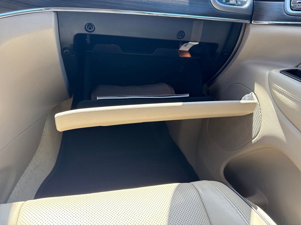 Used 2018 Jeep Grand Cherokee Overland AWD/4WD image 21