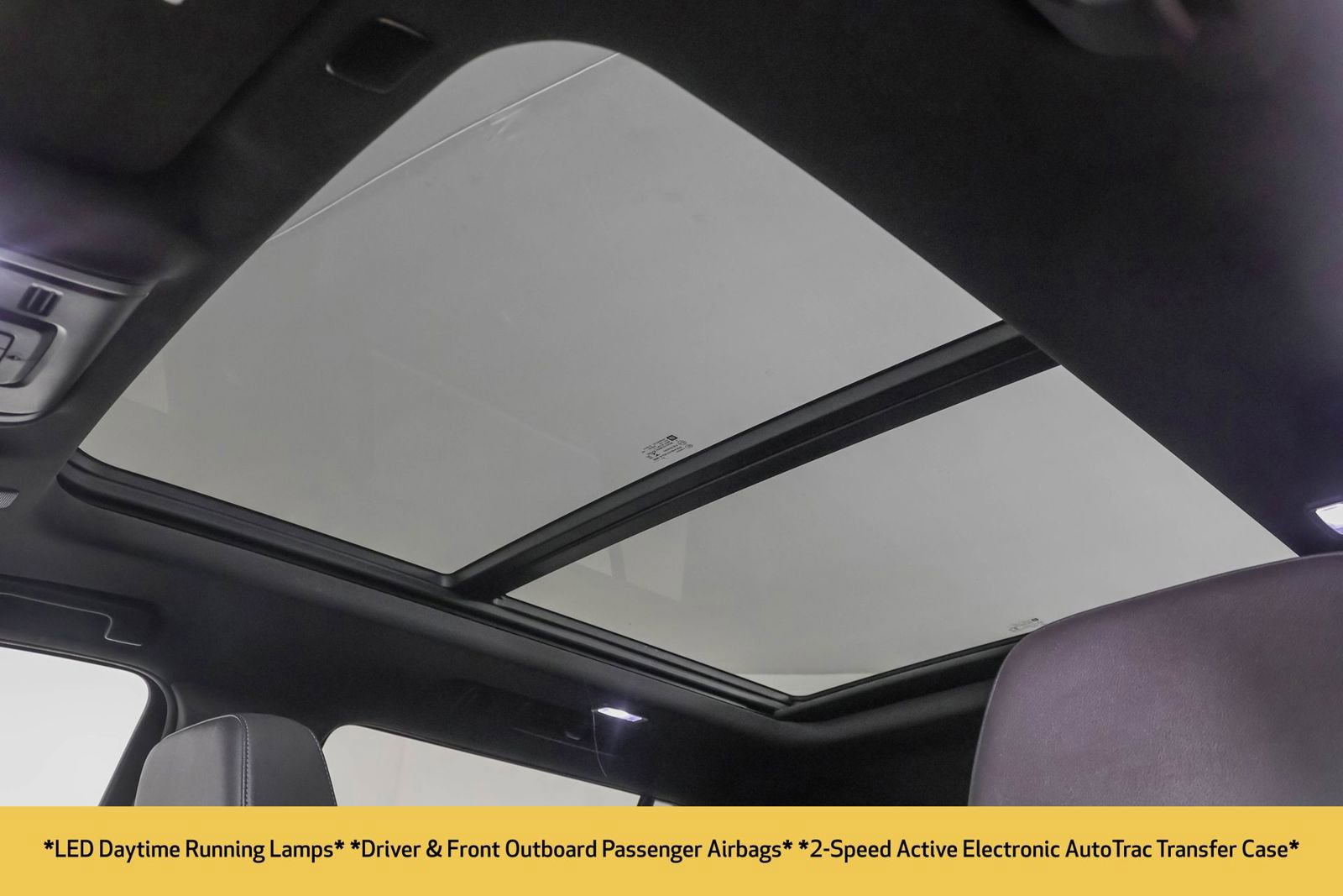 Used 2022 Chevrolet Tahoe Z71 w/ Luxury Package AWD/4WD image 13