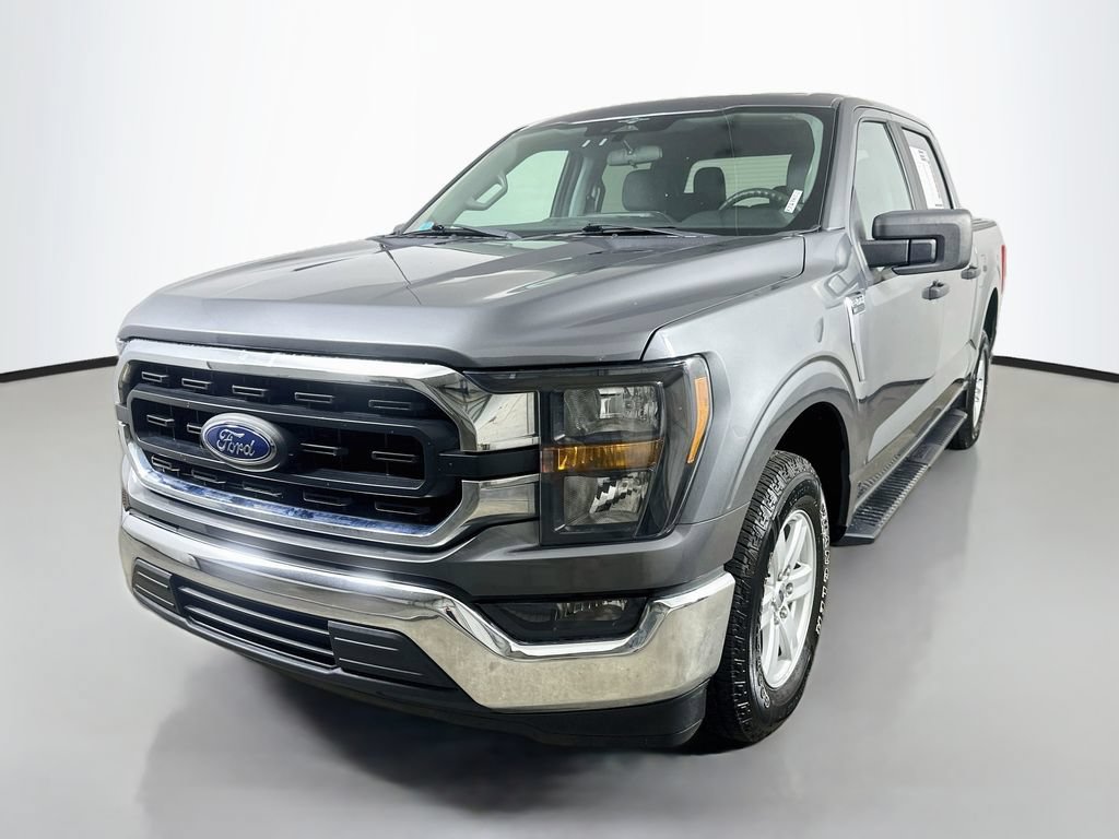 Used 2023 Ford F150 XLT w/ Trailer Tow Package RWD image 3
