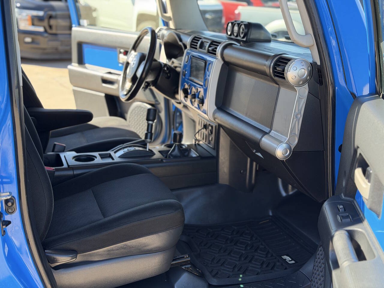 Used 2007 Toyota FJ Cruiser 4WD image 14