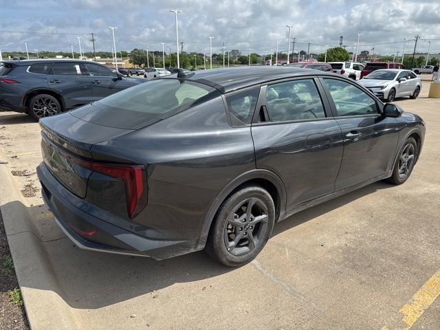 Used 2025 Kia K4 LXS image 7