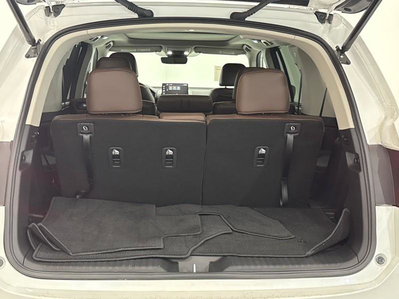 Used 2025 Honda Pilot Elite image 47