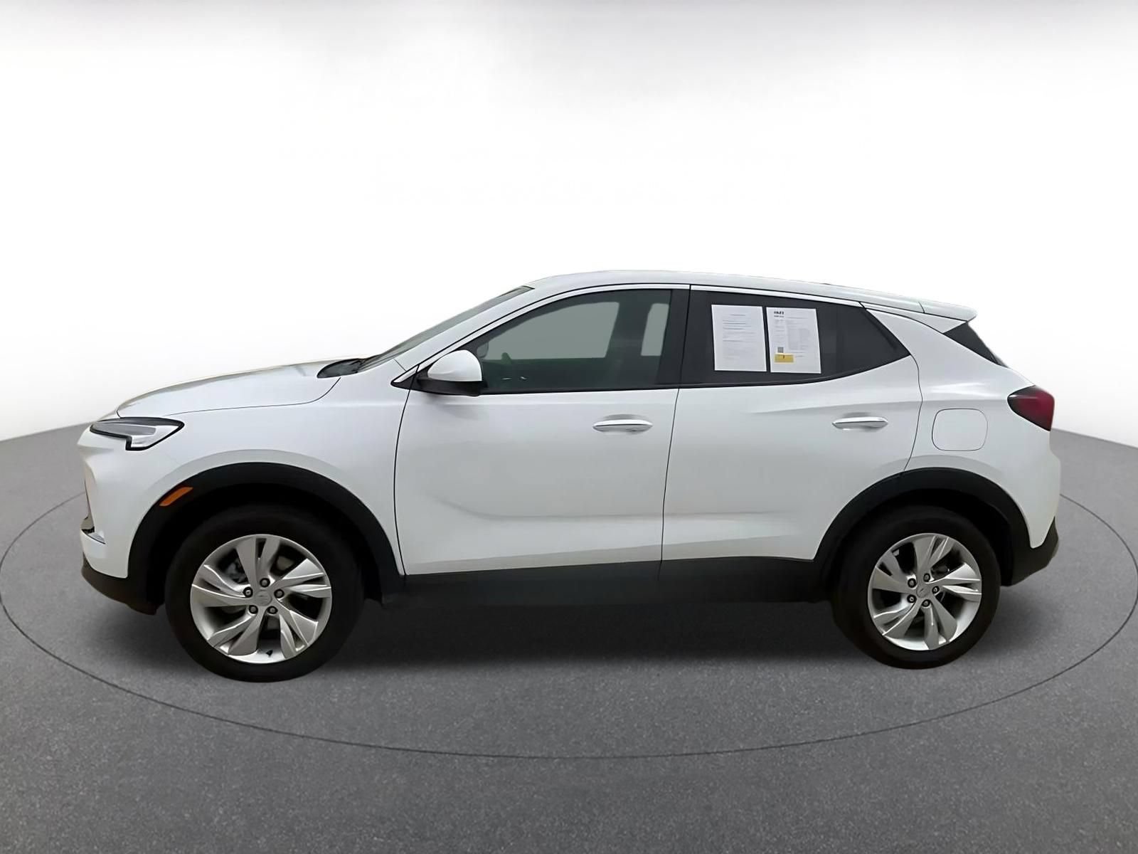 Used 2025 Buick Encore GX Preferred AWD/4WD image 8