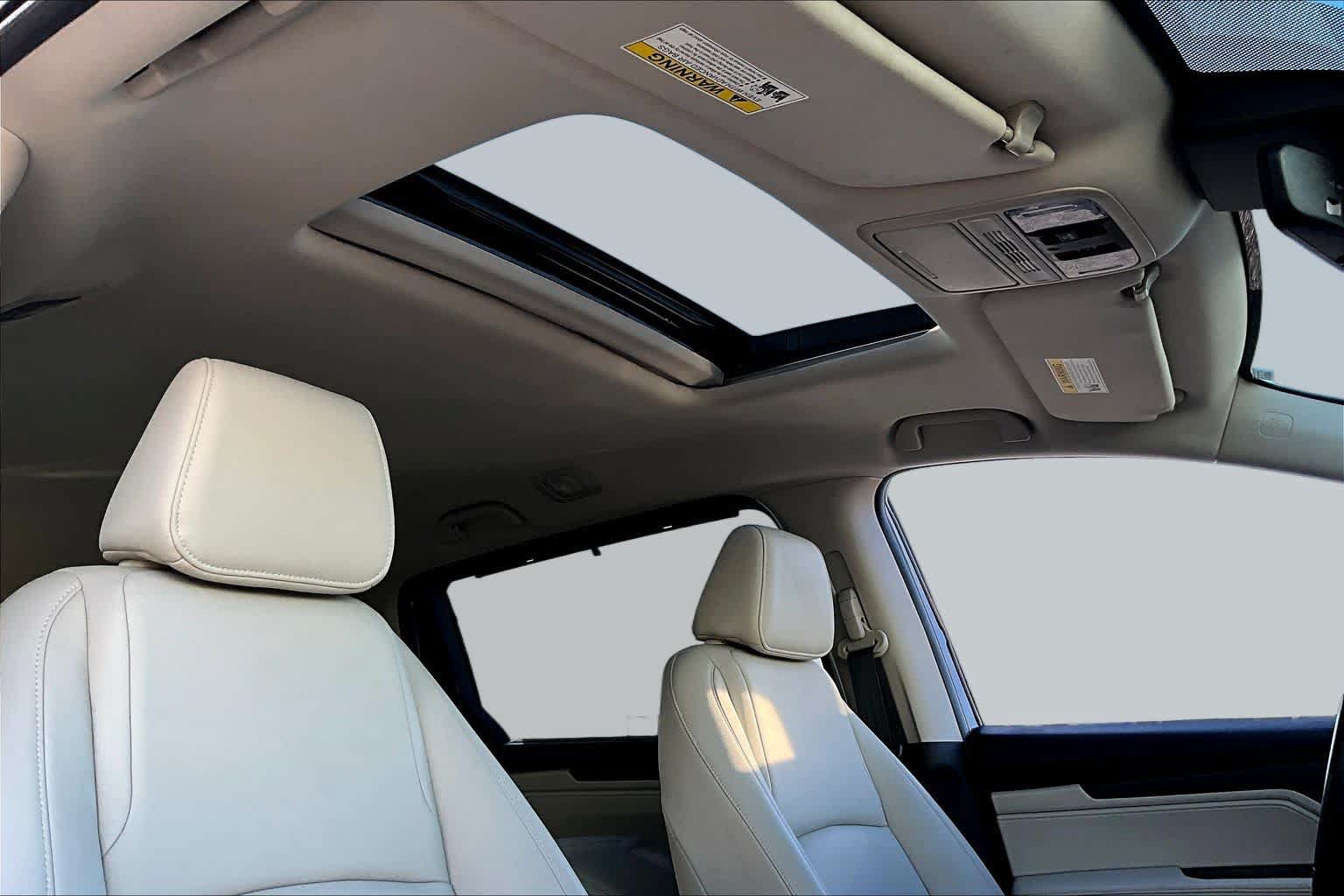 Used 2025 Honda Odyssey EX-L image 14