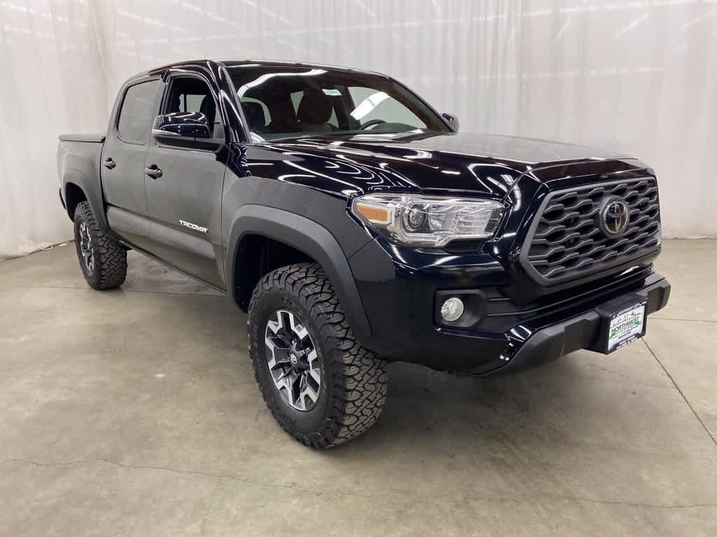 Used 2021 Toyota Tacoma TRD Off-Road w/ Technology Package AWD/4WD image 8