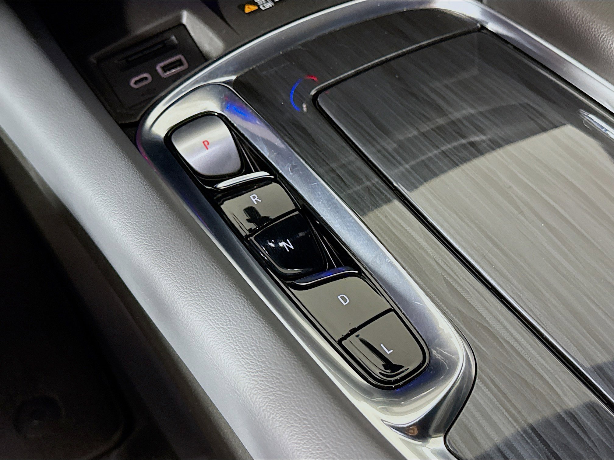 Used 2024 Buick Enclave Premium image 20