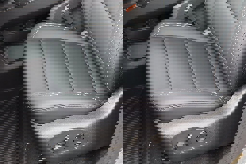 New 2025 GMC Acadia Elevation w/ Elevation Premium Package image 11