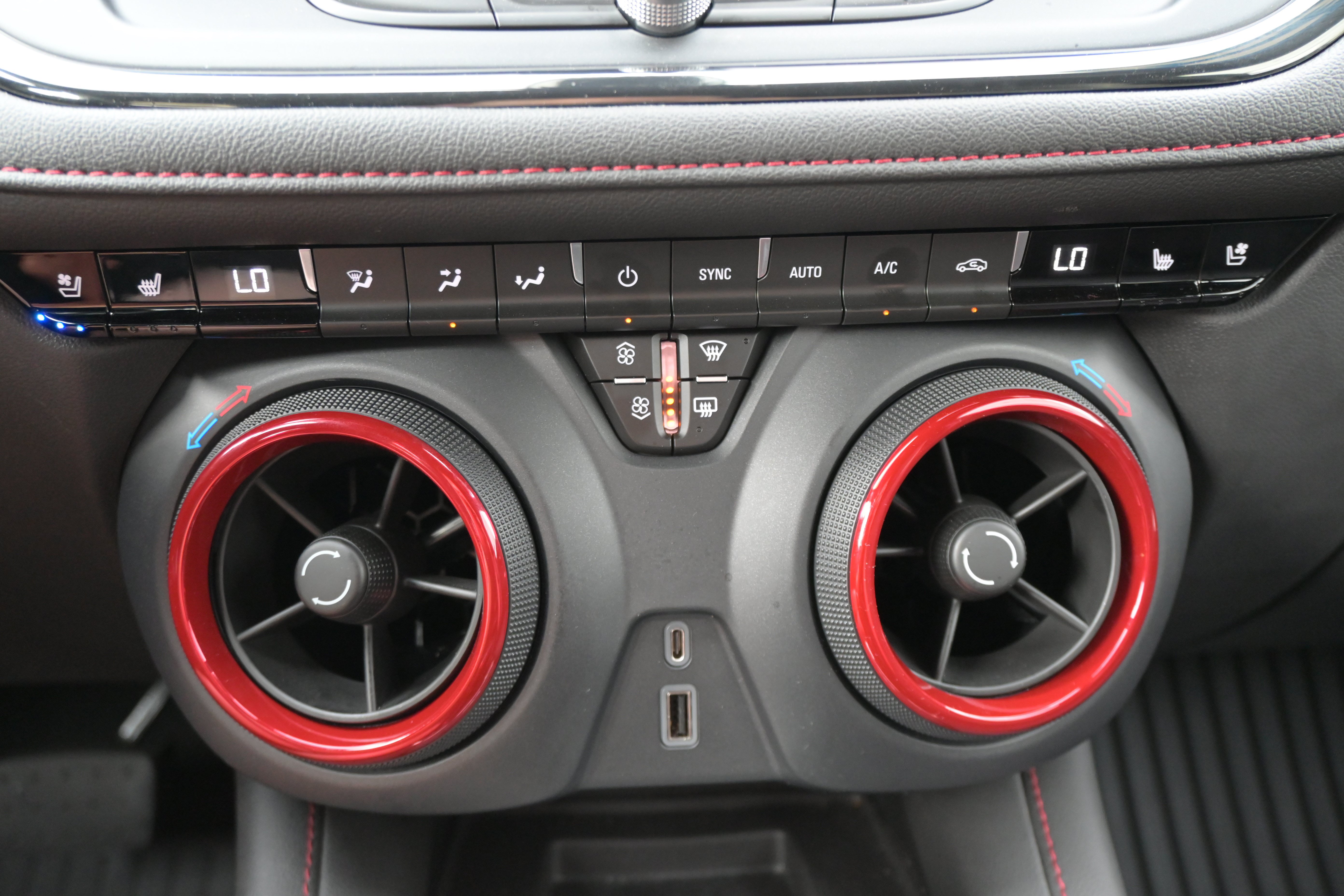 Used 2023 Chevrolet Blazer RS w/ Enhanced Convenience Package FWD image 28