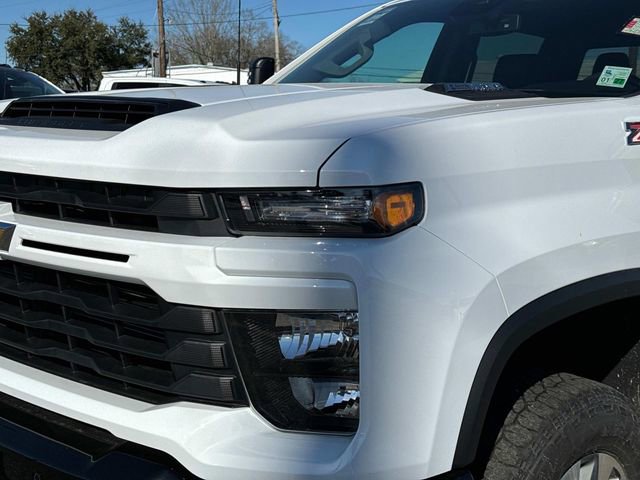 New 2025 Chevrolet Low Cab Forward 5500XD RWD image 2