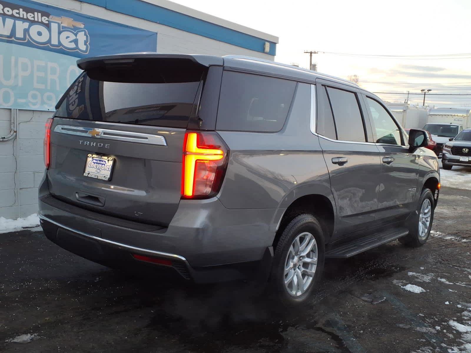 Used 2022 Chevrolet Tahoe LT w/ Luxury Package AWD/4WD image 6