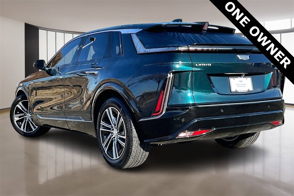 Used 2024 Cadillac Lyriq Luxury w/ LPO, Floor Liner Package image 12
