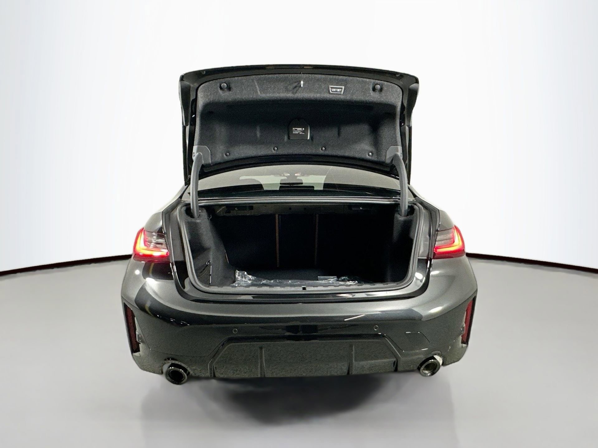 New 2026 BMW 330i xDrive Sedan w/ M Sport Package image 27