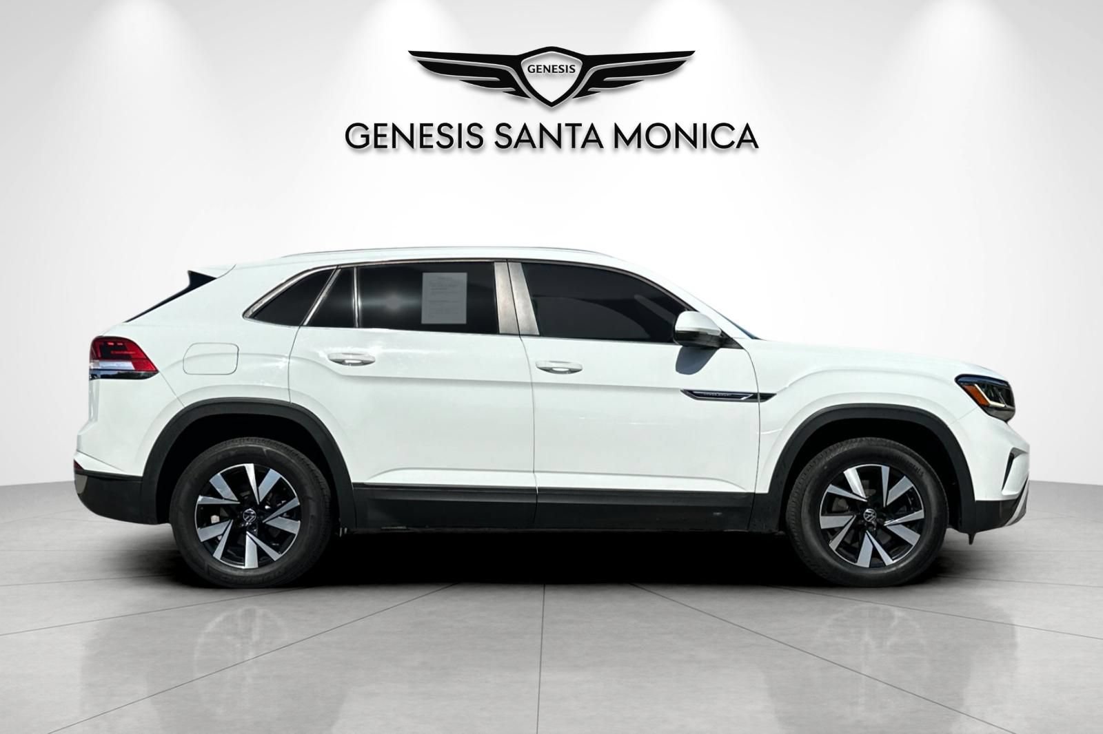 Used 2020 Volkswagen Atlas Cross Sport SE AWD/4WD image 3