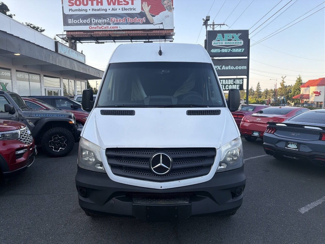 Used 2014 Mercedes-Benz Sprinter 2500 image 8