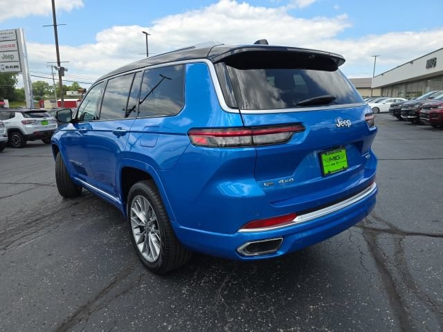 Used 2023 Jeep Grand Cherokee L Summit w/ Advanced Protech Group IV AWD/4WD image 5