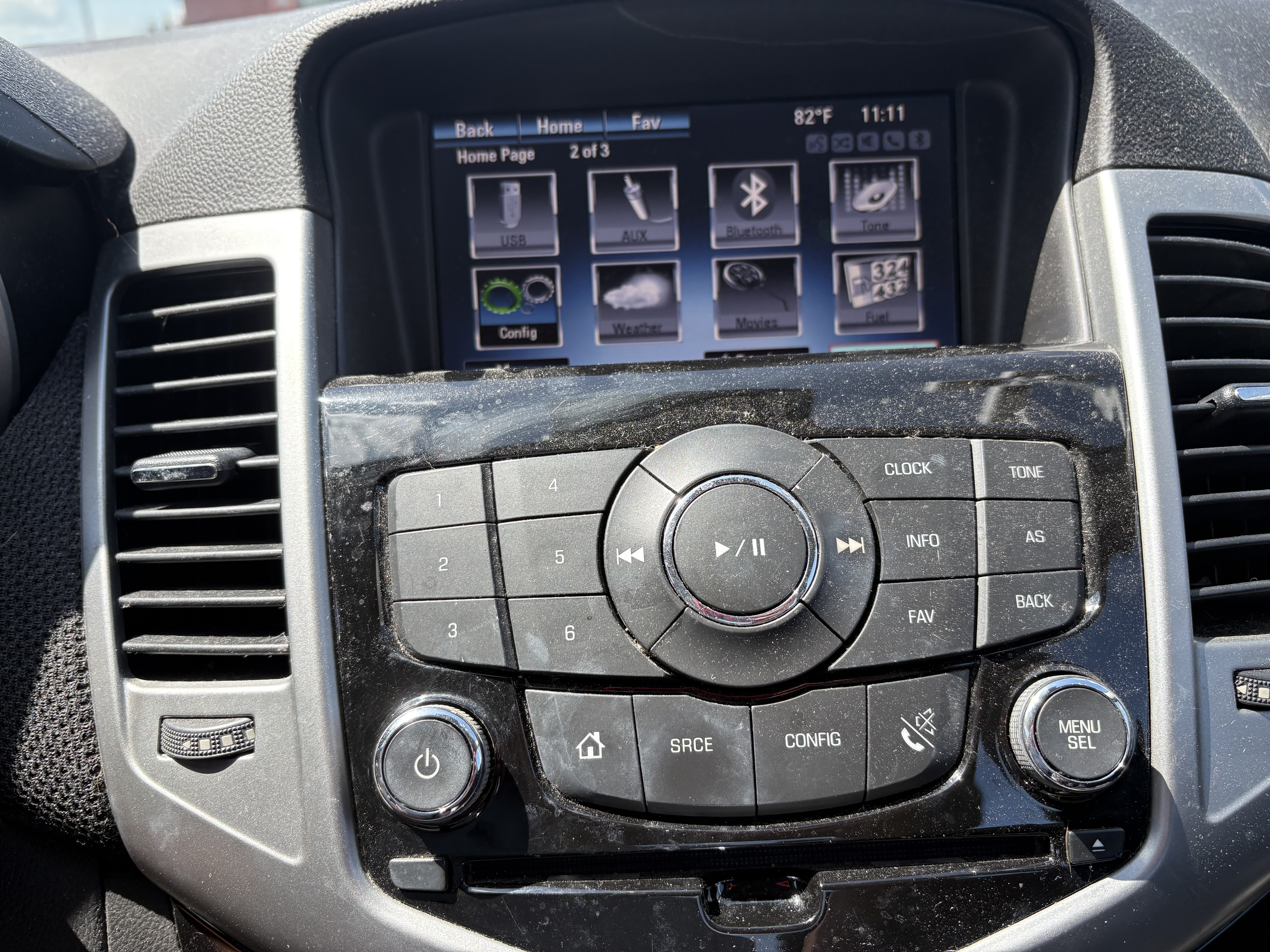 Used 2014 Chevrolet Cruze LT w/ Enhanced Safety Package FWD image 9