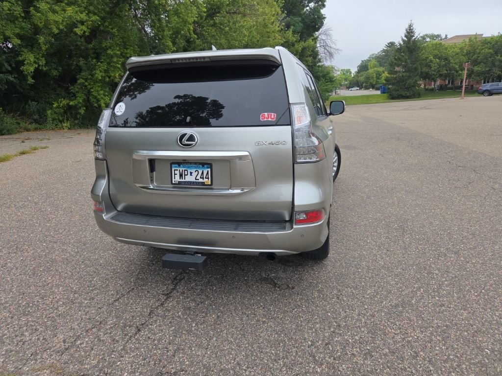 Used 2021 Lexus GX 460 Premium w/ Premium Package AWD/4WD image 13