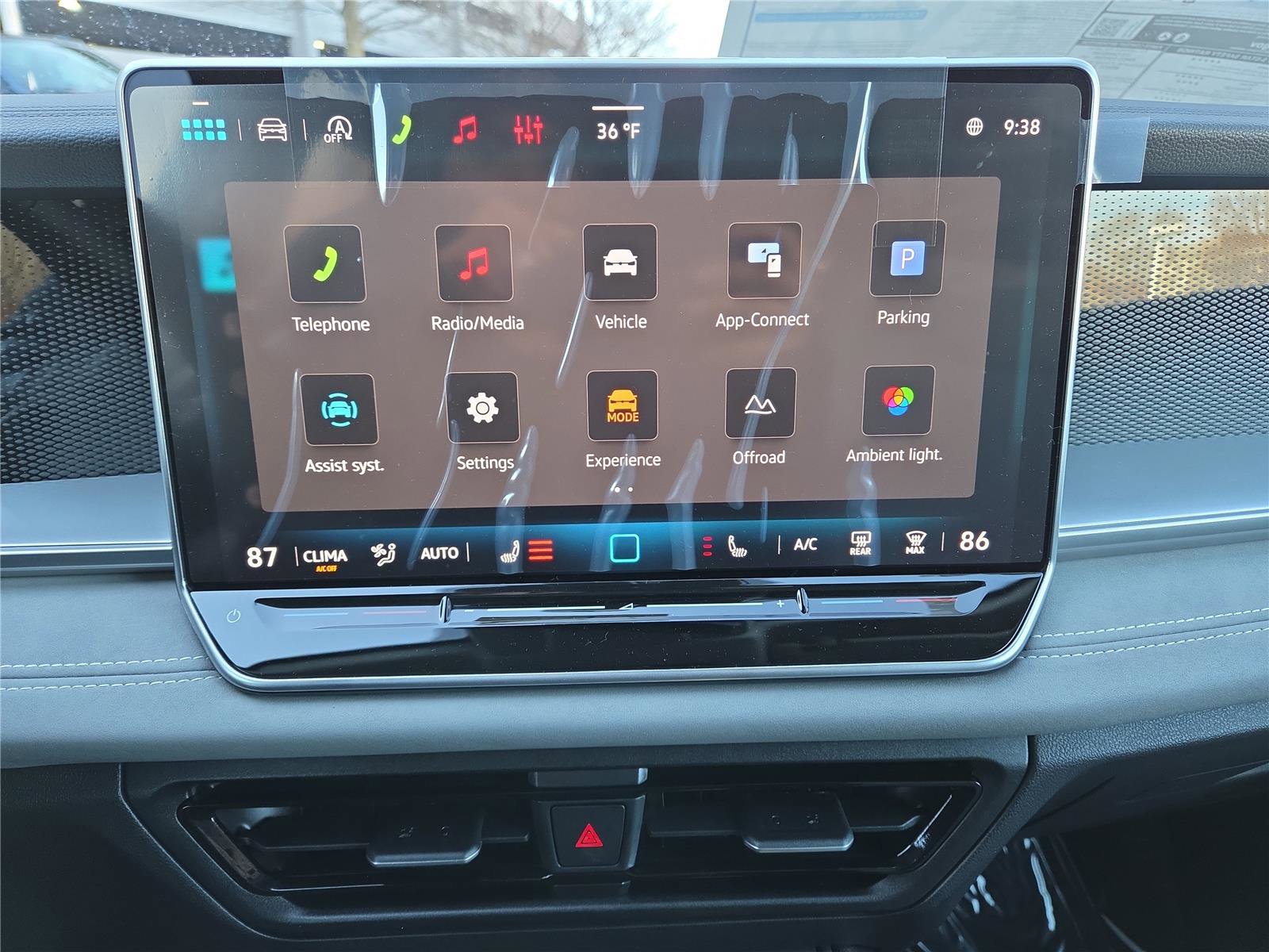 New 2026 Volkswagen Tiguan SE image 19