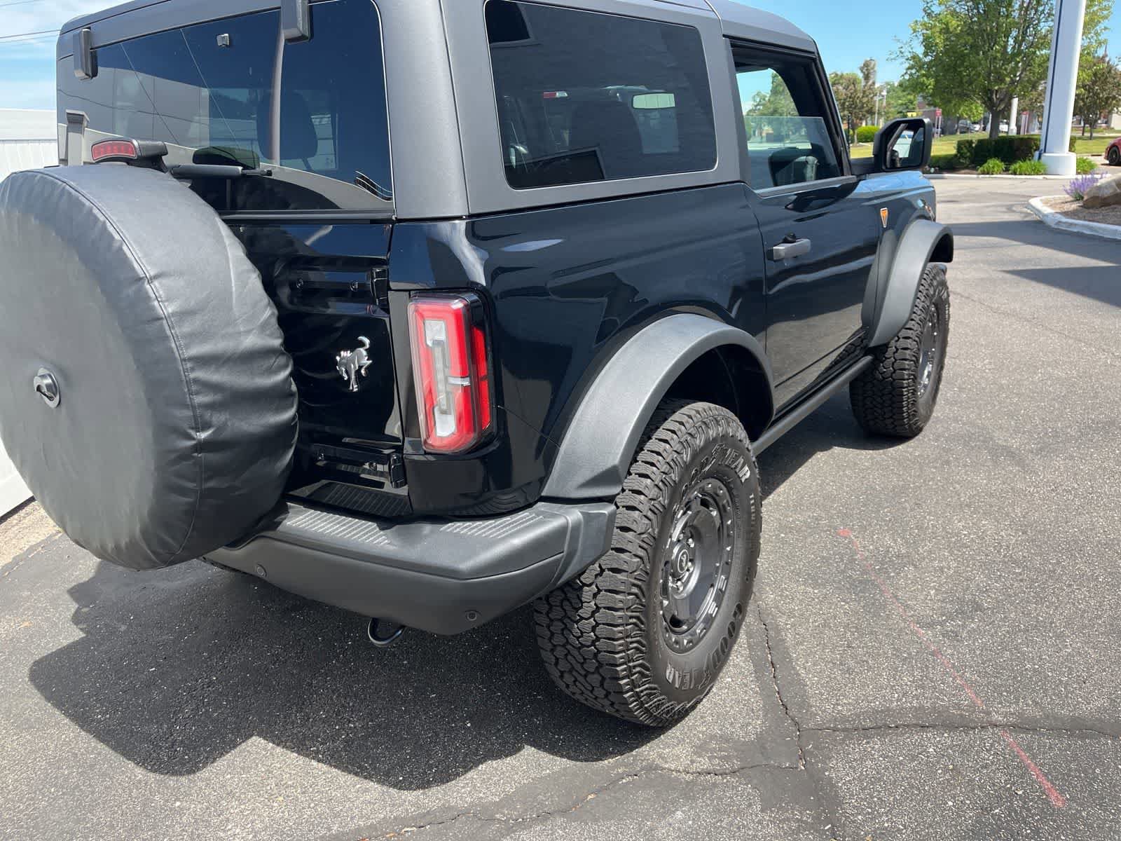 Used 2025 Ford Bronco Badlands w/ Sasquatch Package AWD/4WD image 14